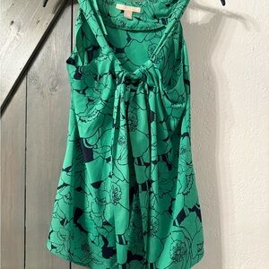Banana Republic Green Floral Sleeveless Top with Navy Outline